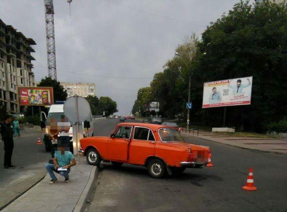 На Свободи "Москвич" збив 30-річну жінку на "зебрі", фото №1 на сайті vsim.ua