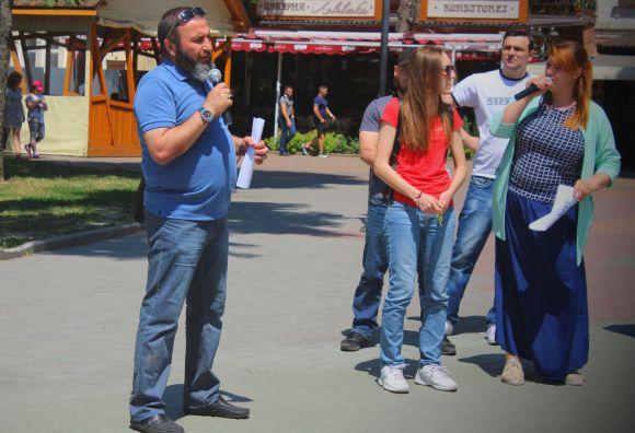 Новини Вінниці - фото з У Вінниці оголосили «червону картку» Кремлю та вимагали звільнити політув’язнених українців в РФ У Вінниці оголосили «червону картку» Кремлю та вимагали звільнити політув’язнених українців в РФ, фото №2 на сайті 20minut.ua