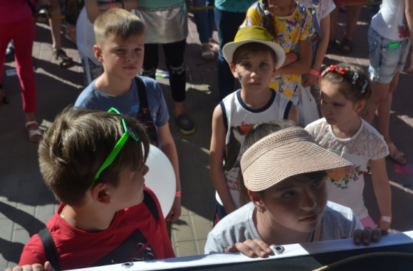 Весело, пізнавально і дуже смачно. У Хмельницькому відгуляли Свято дитинства, фото №16 на сайті vsim.ua