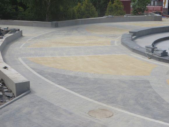 Новини Хмельницького - фото з Біля "Сілістри" завершують ремонт площі. Коли відкриють новий фонтан Біля "Сілістри" завершують ремонт площі. Коли відкриють новий фонтан, фото №6 на сайті vsim.ua