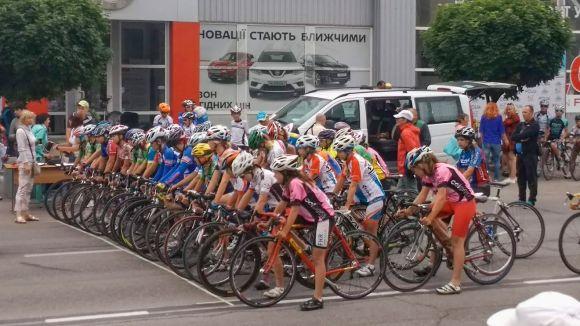 Новини Хмельницького - фото з Хмельницькі велосипедисти привезли нагороди з Кропивницького Хмельницькі велосипедисти привезли нагороди з Кропивницького, фото №2 на сайті vsim.ua