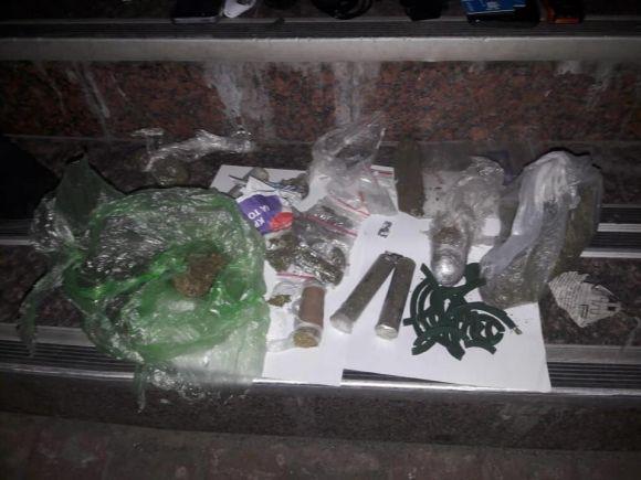 Наркотики та телефони намагалася перекинути жінка через паркан Хмельницького СІЗО, фото №1 на сайті vsim.ua