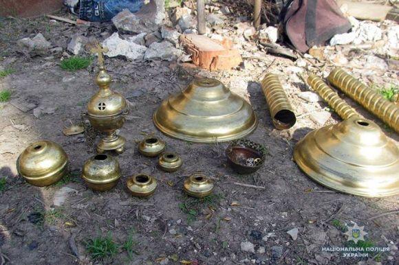 Новини Хмельницького - фото з На Дунаєвеччині чоловік обчистив капличку На Дунаєвеччині чоловік обчистив капличку, фото №1 на сайті vsim.ua