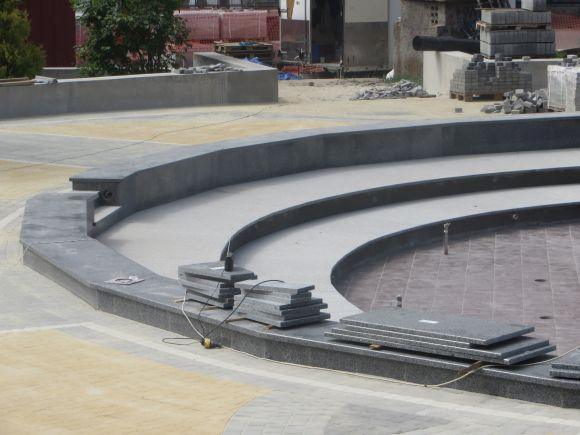 Новини Хмельницького - фото з Біля "Сілістри" завершують ремонт площі. Коли відкриють новий фонтан Біля "Сілістри" завершують ремонт площі. Коли відкриють новий фонтан, фото №7 на сайті vsim.ua