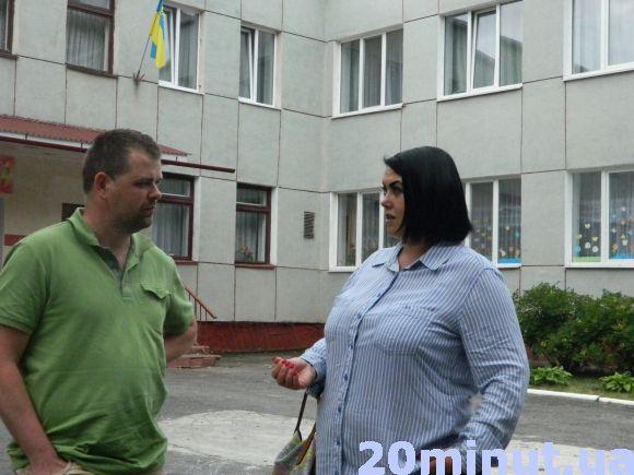 Новини Тернополя - фото з 5-річного Рената прийняли в садочок з активістами і телекамерами 5-річного Рената прийняли в садочок з активістами і телекамерами, фото №2 на сайті 20minut.ua