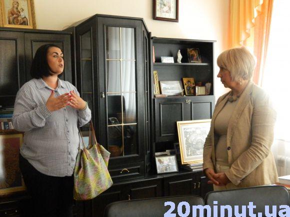 Новини Тернополя - фото з 5-річного Рената прийняли в садочок з активістами і телекамерами 5-річного Рената прийняли в садочок з активістами і телекамерами, фото №4 на сайті 20minut.ua