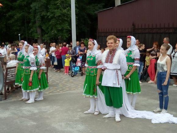 Новини Вінниці - фото з У Тульчині відкрили символ «Щедрика» У Тульчині відкрили символ «Щедрика», фото №3 на сайті 20minut.ua