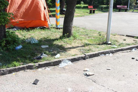 Новини Тернополя - фото з Після "Галицької дефіляди" з парку вивезли фуру сміття Після "Галицької дефіляди" з парку вивезли фуру сміття, фото №5 на сайті 20minut.ua