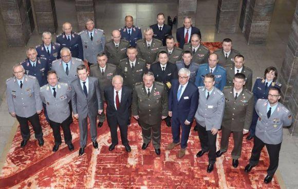 Новини Вінниці - фото з «Росія убиває і бреше» - полковник Собко з Літина звернувся до футбольних фанів ЧС-2018 «Росія убиває і бреше» - полковник Собко з Літина звернувся до футбольних фанів ЧС-2018, фото №4 на сайті 20minut.ua