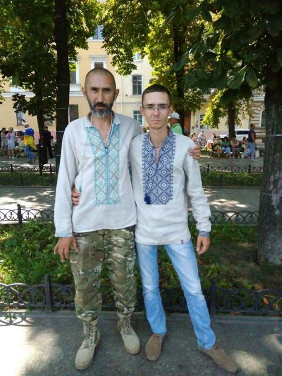 Доброволець 8-го батальйону Аратта Української добровольчої армії Володимир Галаган, друг Душман: Мені довіряли командувати багатьма операціями. І ніколи в мене навіть жодного пораненого не було 06
