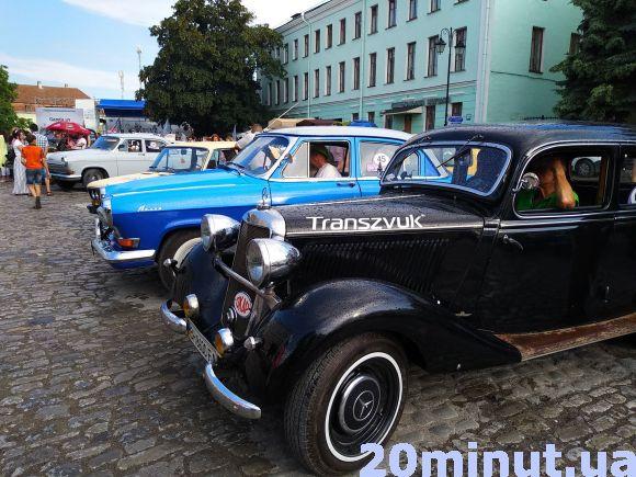 Новини Кам'янця-Подільського - фото з Кам’янець поринув у минуле: чим дивував «Ретрофест-2018» (ФОТОРЕПОРТАЖ) Кам’янець поринув у минуле: чим дивував «Ретрофест-2018» (ФОТОРЕПОРТАЖ), фото №3 на сайті 20minut.ua