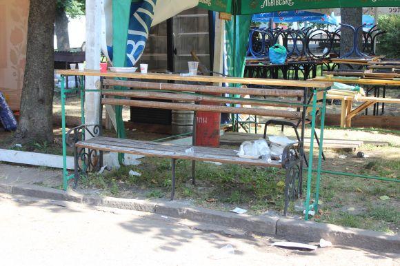 Новини Тернополя - фото з Після "Галицької дефіляди" з парку вивезли фуру сміття Після "Галицької дефіляди" з парку вивезли фуру сміття, фото №4 на сайті 20minut.ua