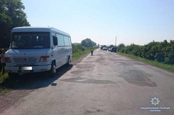 19-річна хмельничанка потрапила під колеса автобуса.  Дівчина у реанімації, фото №1 на сайті vsim.ua