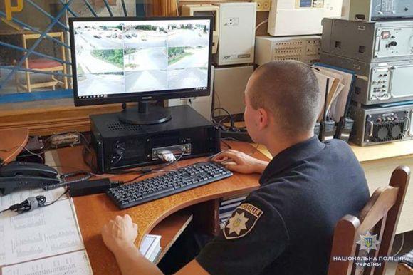 Цілодобовий контроль: на вулицях Нової Ушиці встановили камери відеоспостереження, фото №1 на сайті vsim.ua