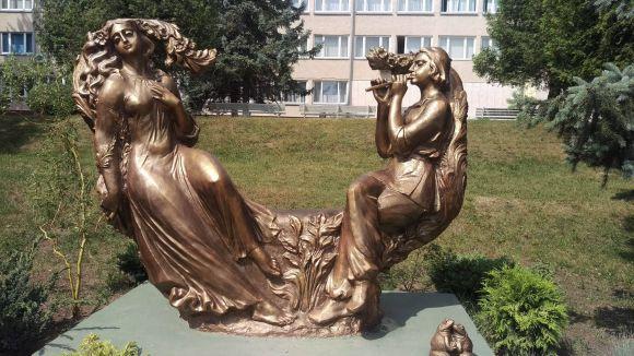 Новини Тернополя - фото з На Дружбі оселилися Мавка і Лукаш На Дружбі оселилися Мавка і Лукаш, фото №2 на сайті 20minut.ua