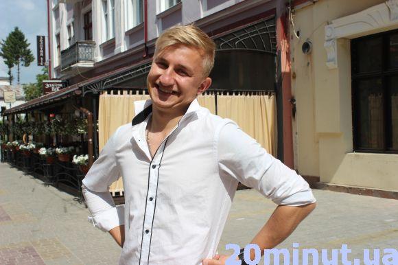Новини Тернополя - фото з Як тернополяни ставляться до скасування по батькові?(опитування)
