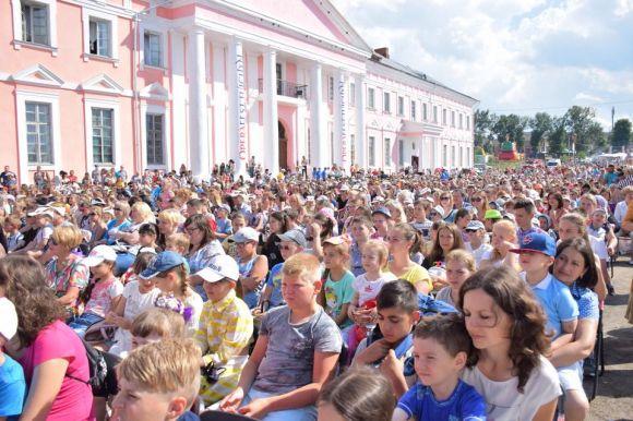 Новини Вінниці - фото з У Тульчині 1300 дітей Вінниччини долучились до опери (Прес-служба OPERAFEST TULCHYN) У Тульчині 1300 дітей Вінниччини долучились до опери (Прес-служба OPERAFEST TULCHYN), фото №1 на сайті 20minut.ua