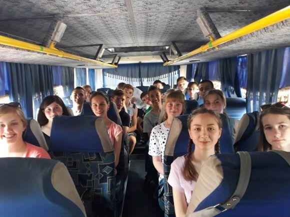 Гусятинські школярі замість випускного поїхали у подорож, фото №1 на сайті 20minut.ua