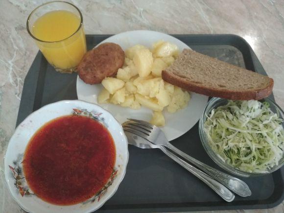 Новини Вінниці - фото з Рейд по вінницьких їдальнях: як і чим годують на «Юності» Рейд по вінницьких їдальнях: як і чим годують на «Юності», фото №6 на сайті 20minut.ua