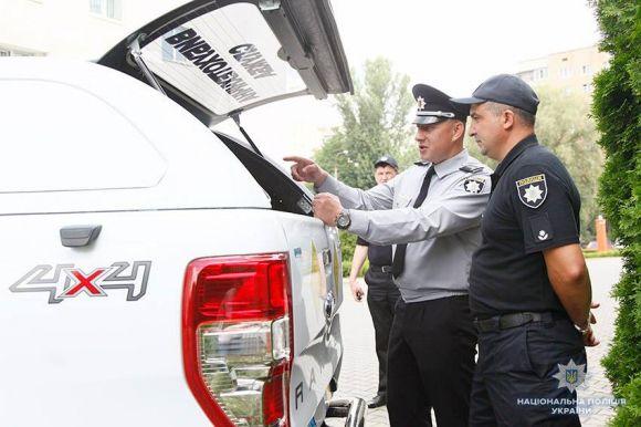 Новини Хмельницького - фото з Надсучасний пересувний вибухотехнічний комплекс подарували хмельницьким поліцейським Надсучасний пересувний вибухотехнічний комплекс подарували хмельницьким поліцейським, фото №1 на сайті vsim.ua