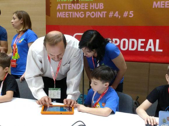 Другокласник Лев Ткачук створює та озвучує комп’ютерні ігри англійською, фото №1 на сайті 20minut.ua