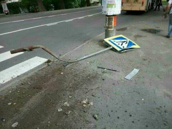 Новини Хмельницького - фото з Так тікала, що загубила номерний знак: біля “Темпу” водійка на “Audi A5” зникла з місця ДТП Так тікала, що загубила номерний знак: біля “Темпу” водійка на “Audi A5” зникла з місця ДТП, фото №1 на сайті vsim.ua