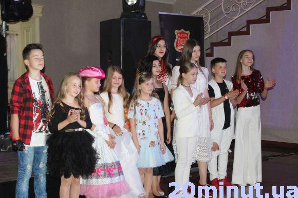 Новини Тернополя - фото з "Караоке без кордонів Live": зіркове журі та учасники з усієї України "Караоке без кордонів Live": зіркове журі та учасники з усієї України, фото №1 на сайті 20minut.ua