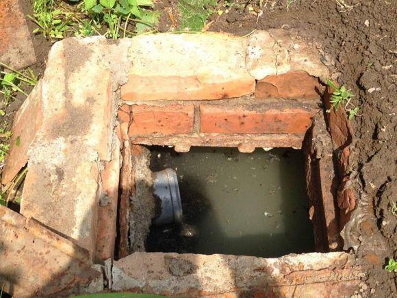 Новини Вінниці - фото з Неналежне облаштування вигрібної ями: вінничанин пустив стічні води у струмок Неналежне облаштування вигрібної ями: вінничанин пустив стічні води у струмок, фото №1 на сайті 20minut.ua