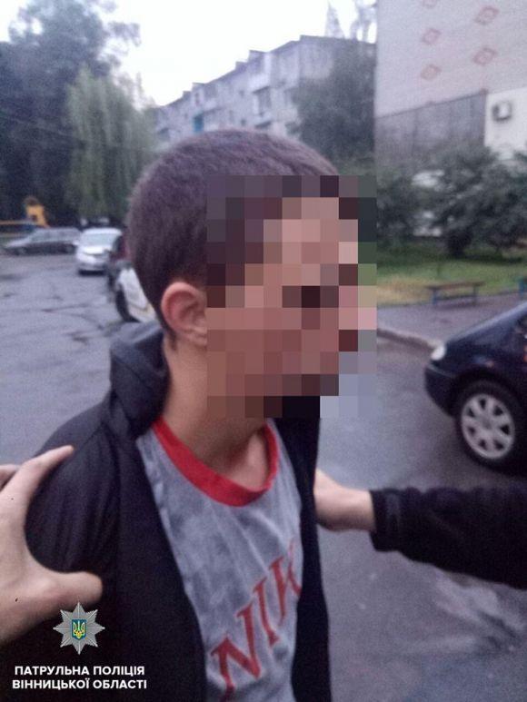 На Келецькій п'яний чоловік вкрав Peugeot та протаранив ним припаркований Volkswagen, фото №1 на сайті 20minut.ua