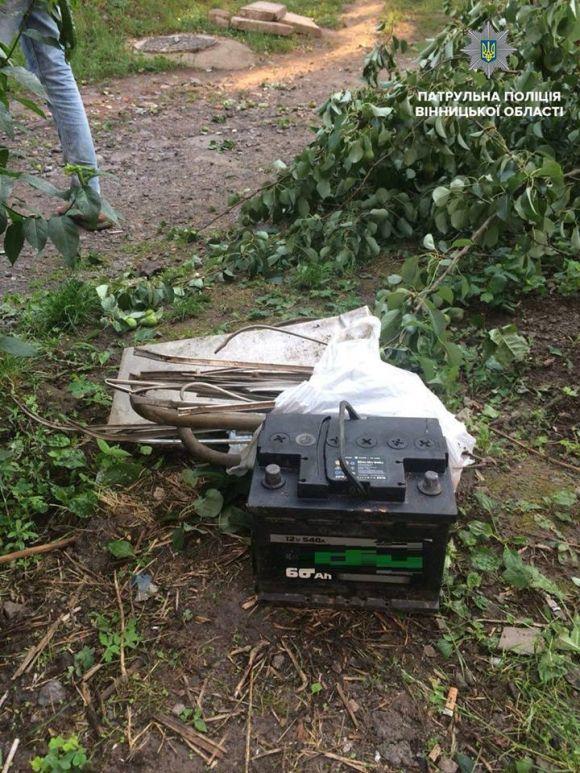 На Станіславського 18-річний вінничанин обікрав автомобіль, фото №2 на сайті 20minut.ua