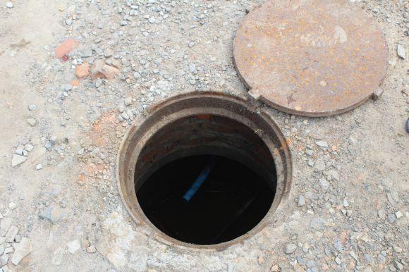 Новини Вінниці - фото з «Відрізали труби та поїхали собі». На Старому місті без води півсотні будинків «Відрізали труби та поїхали собі». На Старому місті без води півсотні будинків, фото №1 на сайті 20minut.ua