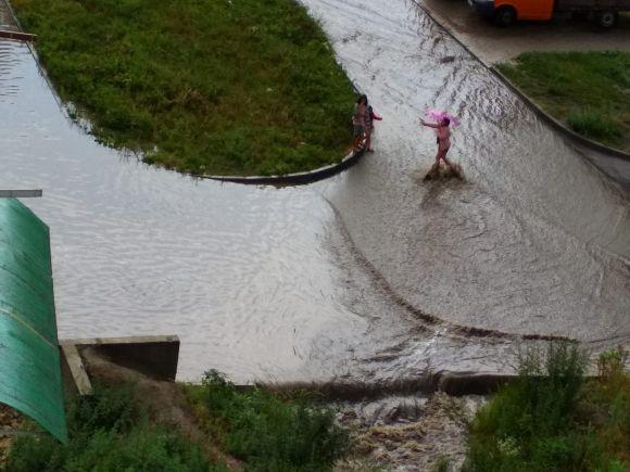 Новини Тернополя - фото з Потоп і "джакузі": що у Тернополі наробила неймовірна злива Потоп і "джакузі": що у Тернополі наробила неймовірна злива, фото №1 на сайті 20minut.ua