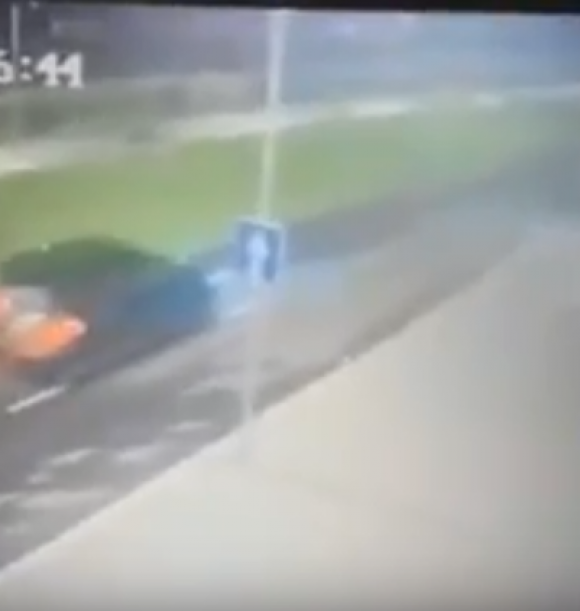 Новини Вінниці - фото з Пошкоджений газон на Космонавтів: з'явилося відео, де видно автомобіль порушника Пошкоджений газон на Космонавтів: з'явилося відео, де видно автомобіль порушника, фото №2 на сайті 20minut.ua