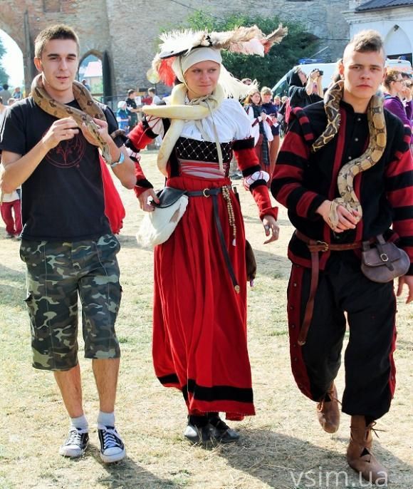 Новини Хмельницького - фото з Ювілейний мотофестиваль в Меджибожі: багато року, перегони і унікальні бої Ювілейний мотофестиваль в Меджибожі: багато року, перегони і унікальні бої, фото №1 на сайті vsim.ua