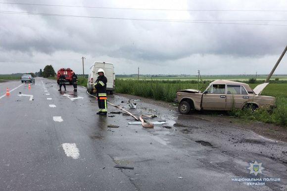 Новини Хмельницького - фото з Смертельна ДТП на Хмельниччині. "ВАЗ" влетів у мікроавтобус Смертельна ДТП на Хмельниччині. "ВАЗ" влетів у мікроавтобус, фото №1 на сайті vsim.ua