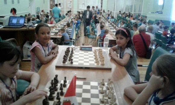 Новини Хмельницького - фото з Маленька шахістка з Хмельниччина здобула "бронзу" на чемпіонаті України Маленька шахістка з Хмельниччина здобула "бронзу" на чемпіонаті України, фото №2 на сайті vsim.ua