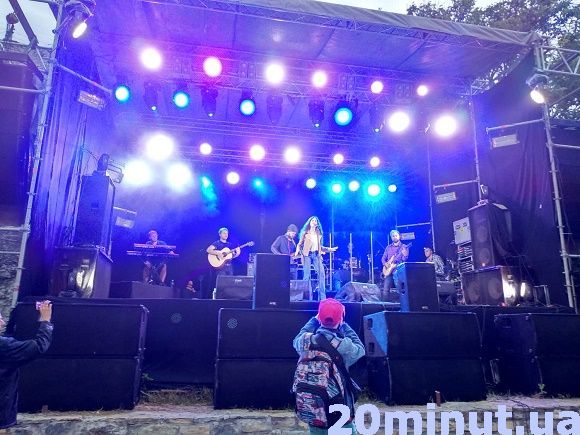 Новини Кам'янця-Подільського - фото з «Respublica Family Fest» у Кам’янці: дні якісної музики для сімейного відпочинку (ФОТО) «Respublica Family Fest» у Кам’янці: дні якісної музики для сімейного відпочинку (ФОТО), фото №5 на сайті 20minut.ua