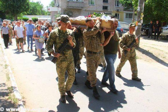 В Мелітополі поховали 47-річного бійця з Дунаєвеччини Андрія Попова, фото №1 на сайті vsim.ua