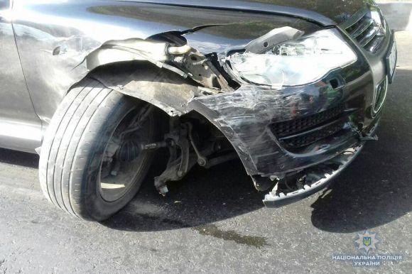 Новини Вінниці - фото з Позашляховик «Volksvagen» врізався у «Peugeot». 5-річний малюк та водії — у лікарні Позашляховик «Volksvagen» врізався у «Peugeot». 5-річний малюк та водії — у лікарні, фото №1 на сайті 20minut.ua