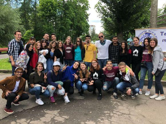 Новини Тернополя - фото з Тернополянам пропонують запросити в гості іноземця Тернополянам пропонують запросити в гості іноземця, фото №1 на сайті 20minut.ua