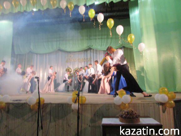 Випускний вечір-2018 у школі №1, фото №35 на сайті 20minut.ua