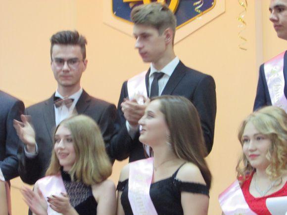 Випускний вечір-2018 у школі №2, фото №13 на сайті 20minut.ua