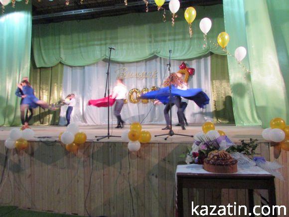 Випускний вечір-2018 у школі №1, фото №44 на сайті 20minut.ua