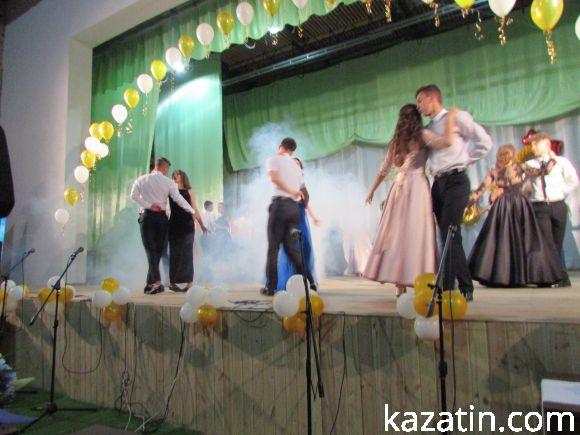 Випускний вечір-2018 у школі №1, фото №33 на сайті 20minut.ua