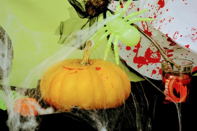 Гарбузи, кажани та монстри: як Хмельницький прикрасили до Хелловіна (ФОТО), фото №12 на сайті vsim.ua