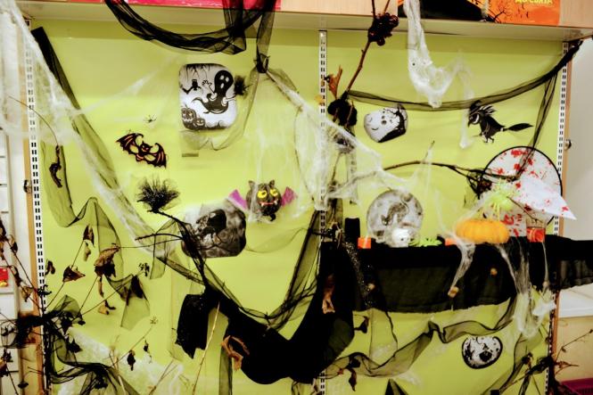 Гарбузи, кажани та монстри: як Хмельницький прикрасили до Хелловіна (ФОТО), фото №11 на сайті vsim.ua