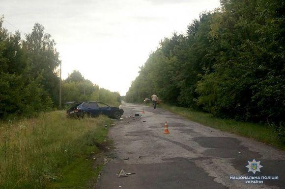 П’яний водій і перекинуте авто: в ДТП на Хмельниччині постраждали три людини, фото №1 на сайті vsim.ua