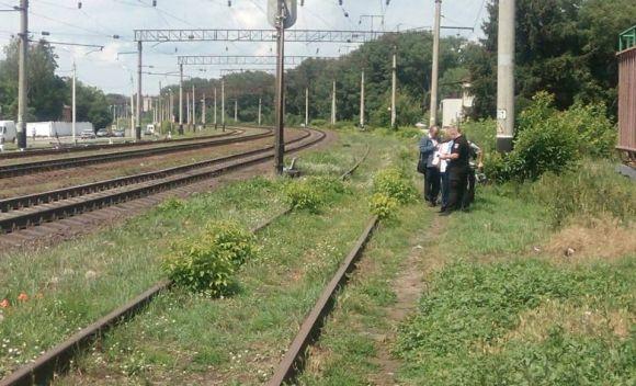 На переїзді біля міської лікарні поїзд збив насмерть 22-річного хмельничанина, фото №2 на сайті vsim.ua