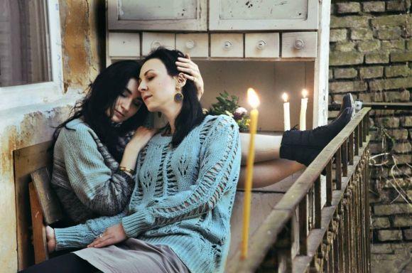 Акрил у крові: космічне життя двох ще невпізнаваних художниць, фото №1 на сайті 20minut.ua