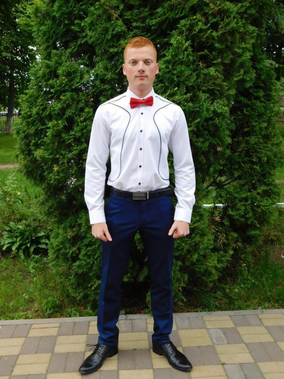 Новини Хмельницького - фото з Шили на замовлення і шукали на “толкучці”. Хмельницькі випускники розповіли про святковий одяг C:\Users\Користувач\Desktop\Випуск\DSCN9239.JPG